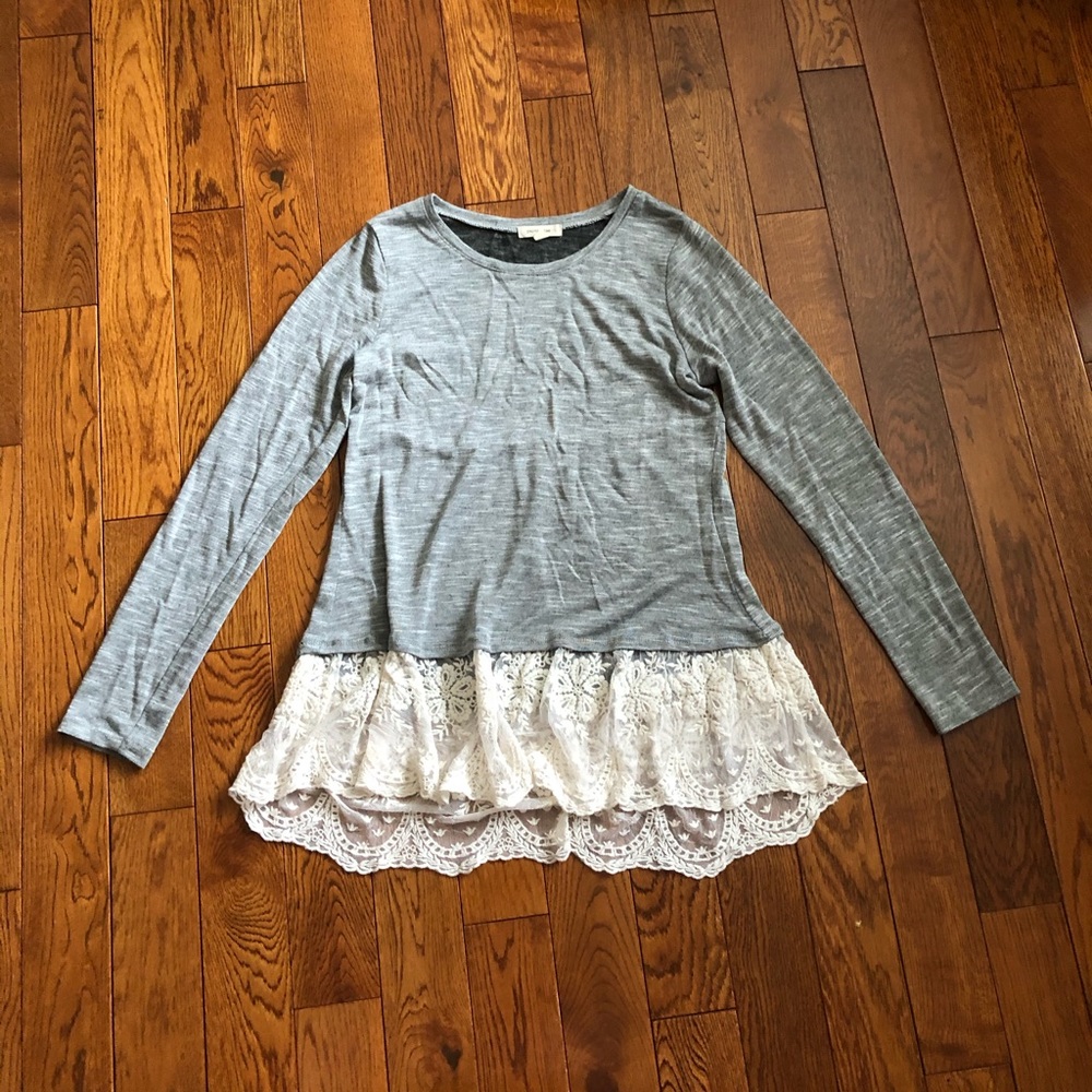 Long Sleeve T-Shirt with Lace Bottom